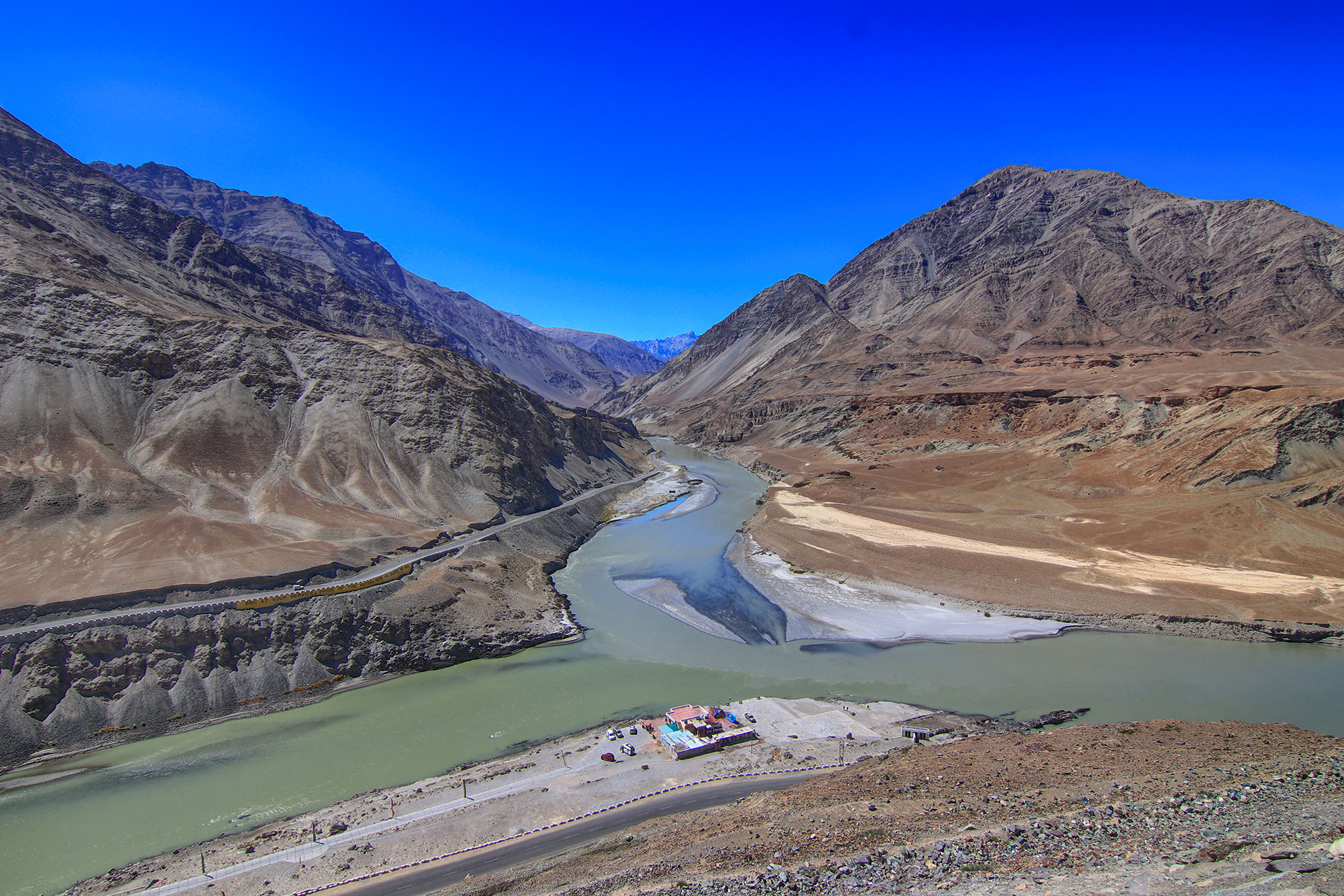 Sangam Point – Confluence of Indus and Zanskar Rivers